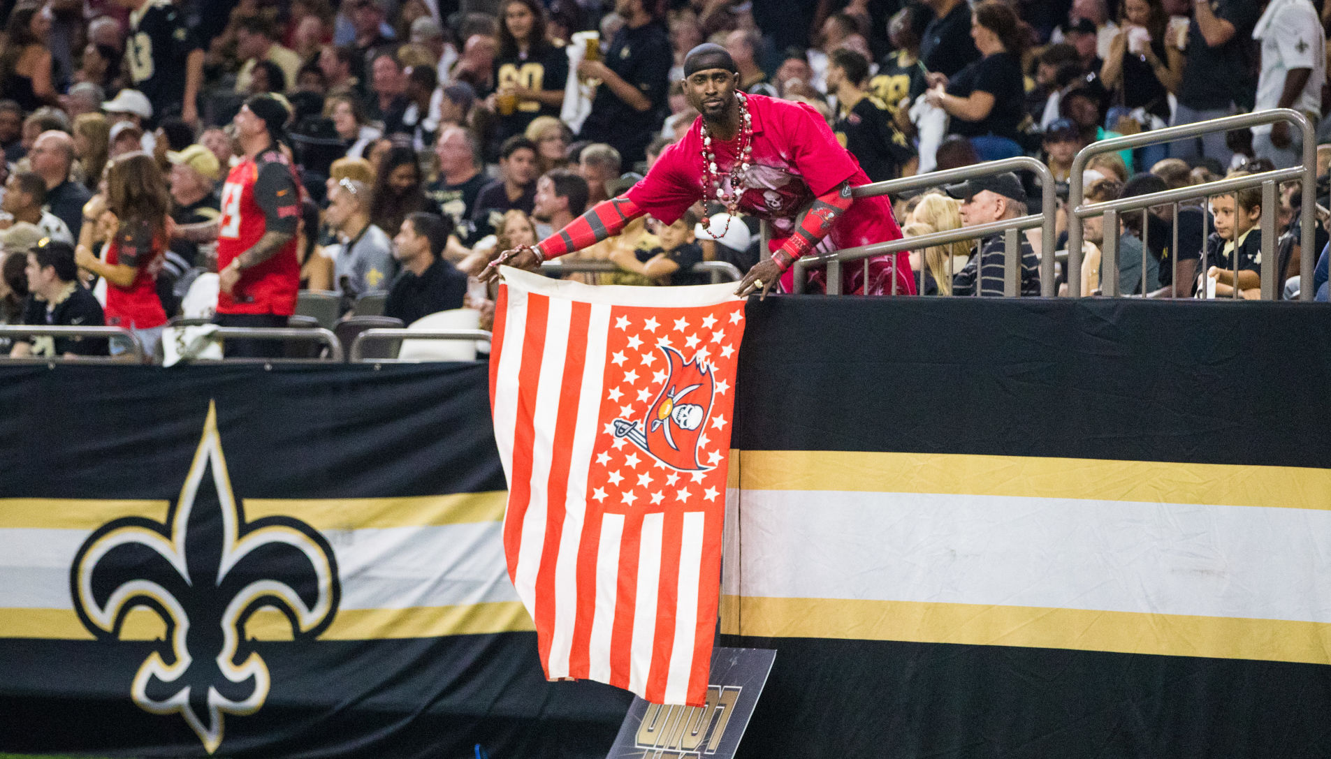saintsbucs.091018.052.JPG